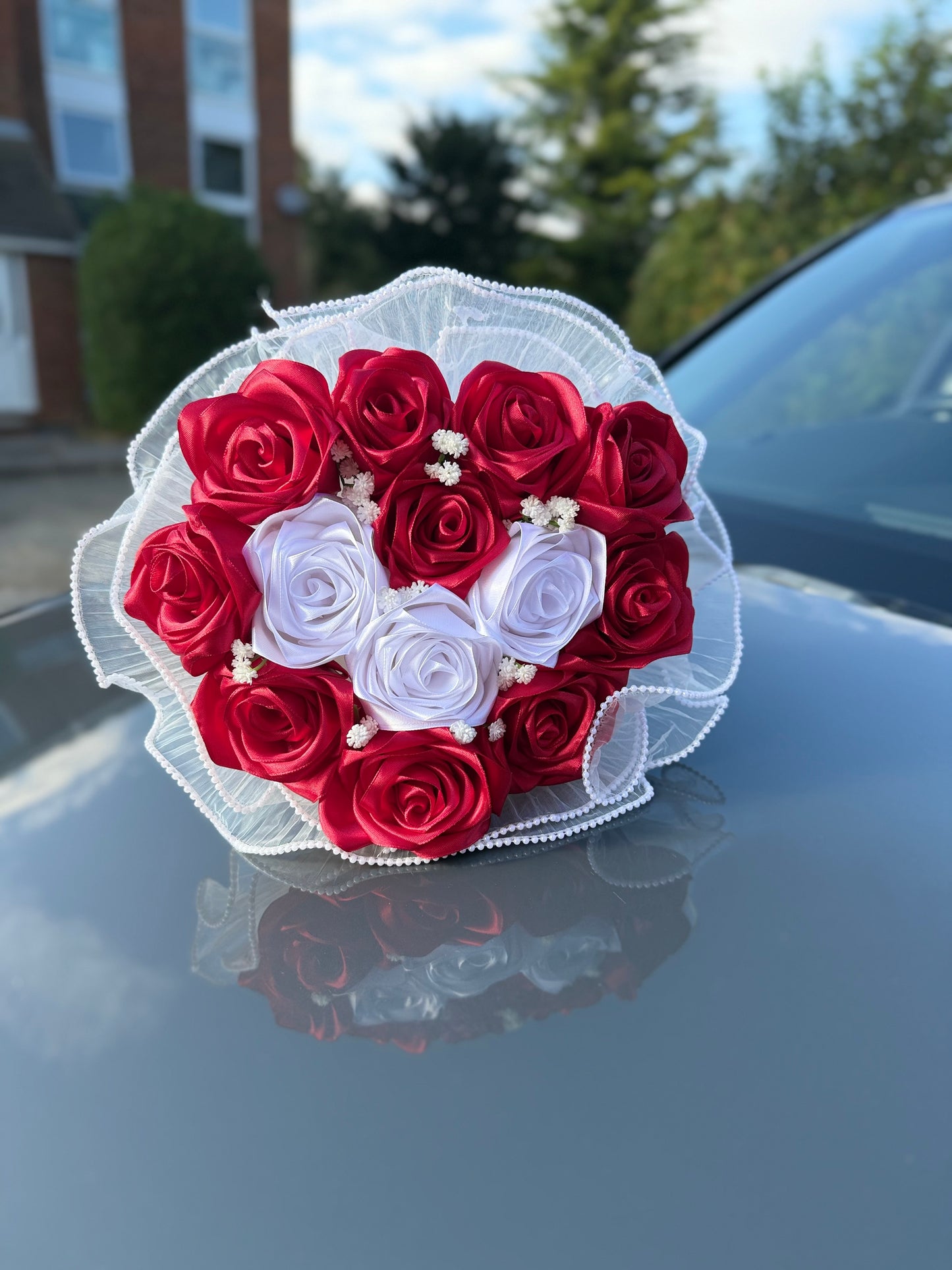 Eternal Love shape Red & White Satin Rose Bouquet 🌸🎀