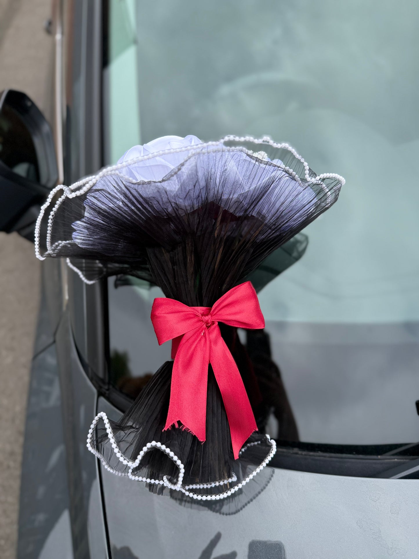 Eternal black Love shape Red & White Satin Rose Bouquet 🌹🖤💫